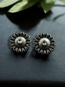 Vintage Look Flower Design Toe Ring | Oxidized Silver Replica Stone Work Best Jewelry for Women - color: "White"