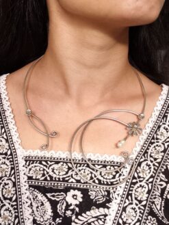 Handmade oxidized silver replica Flower Design hasli necklace