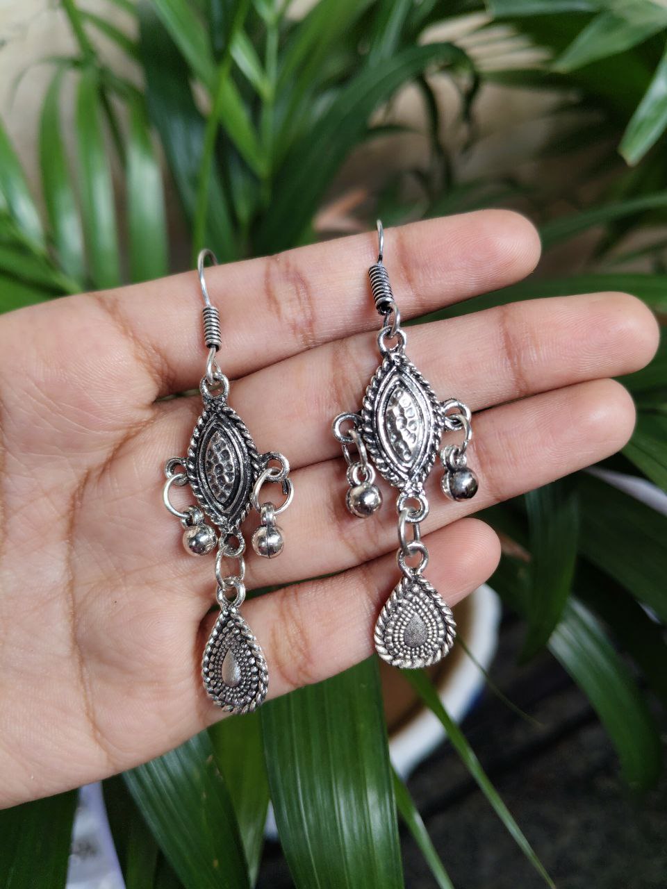 Unique Hook Dangler Earrings With Traditional Ghungroo Detailing 1 Unique Hook Dangler Earrings With Traditional Ghungroo Detailing