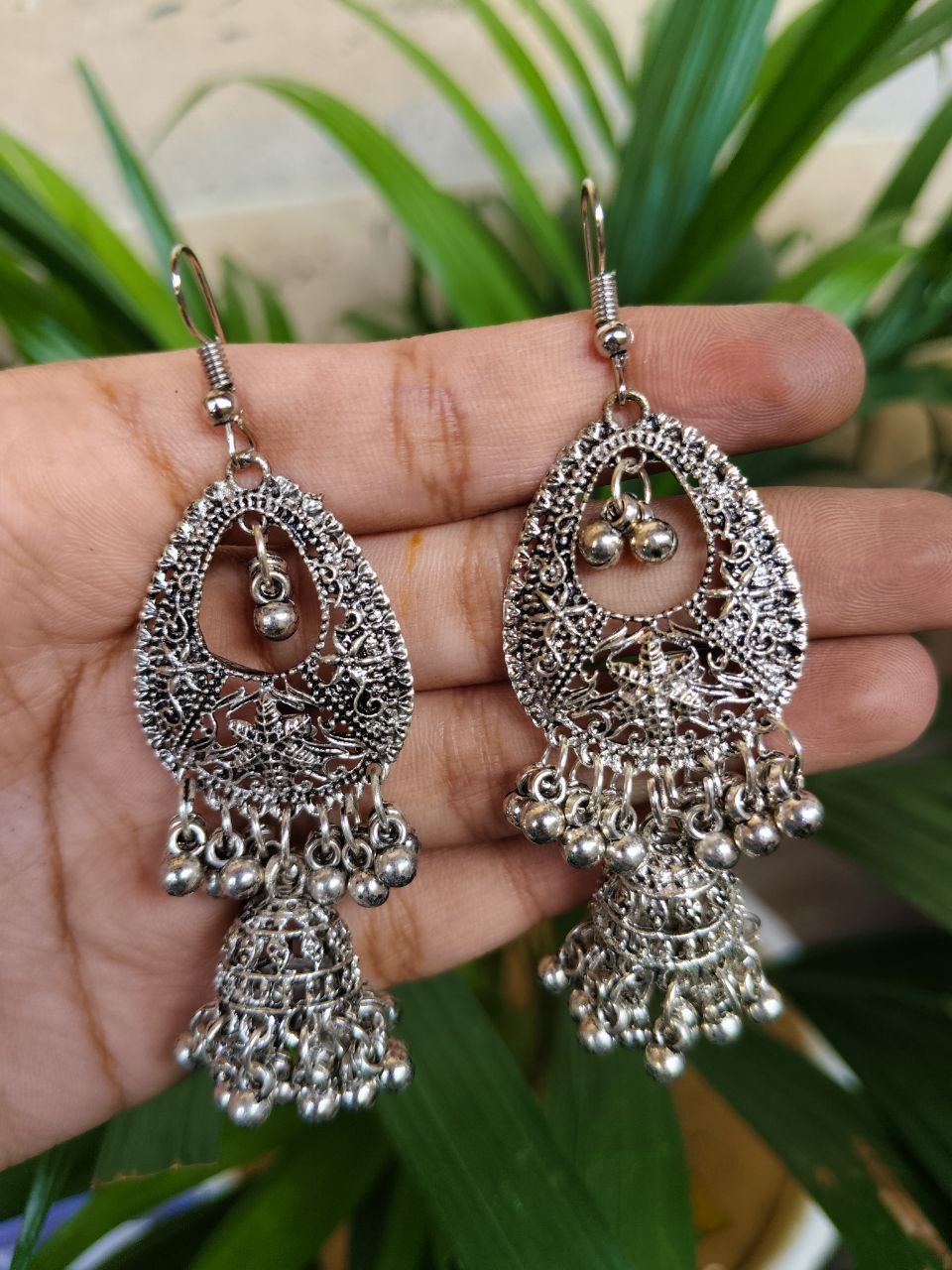 Floral Art Hook Dangler Earrings With Traditional Ghungroo Detailing 1 Floral Art Hook Dangler Earrings With Traditional Ghungroo Detailing