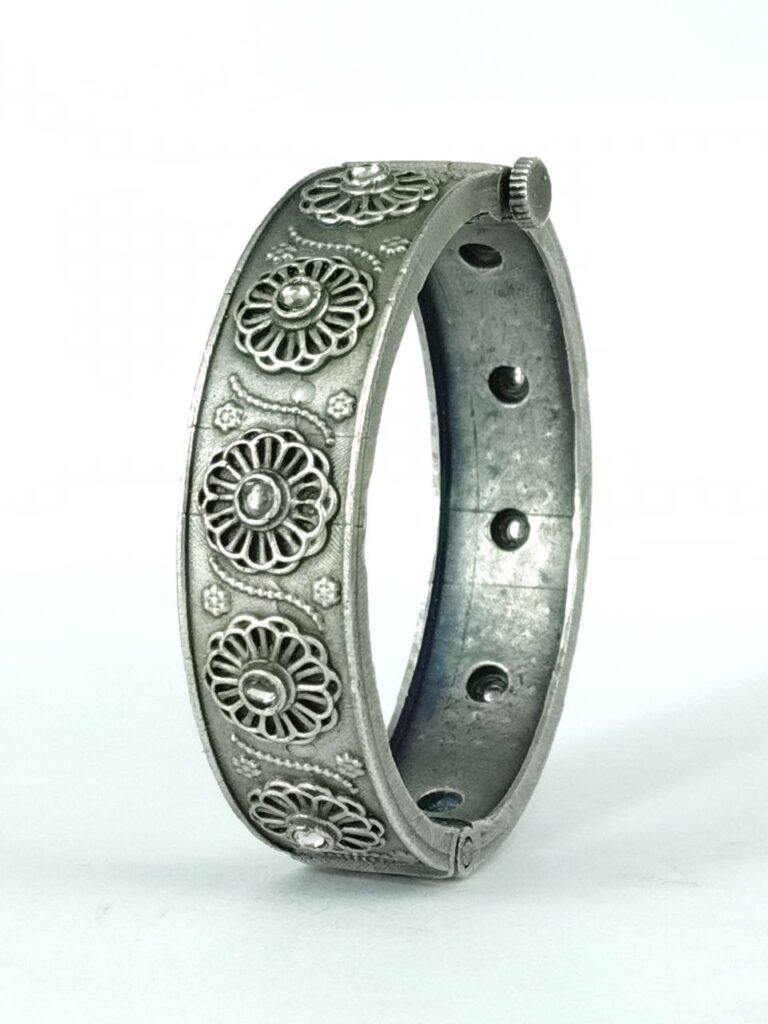 photo 2025 11 04 16 21 39