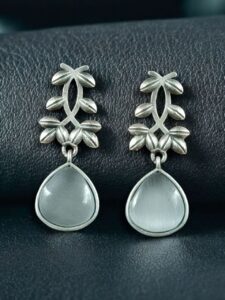 Vintage Look Silver Replica Earrings | Leaf Design Dangler Perfect Jewelry for Women - color: "Grey"