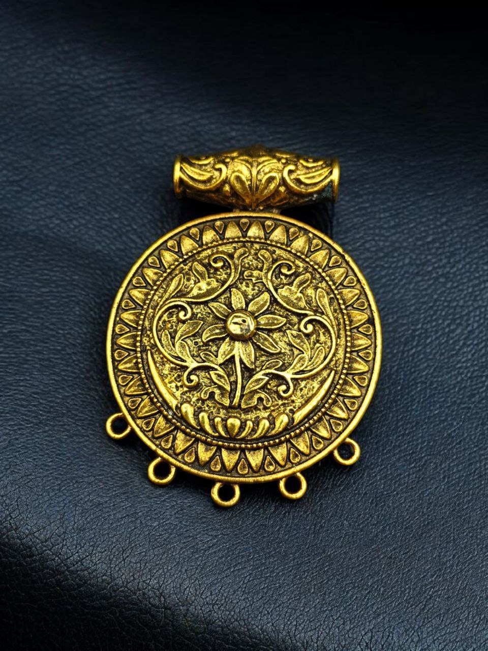 Gold Plated Flower Pendant Raw Material for Creative DIY Jewelry Making 3 Gold Plated Flower Pendant Raw Material for Creative DIY Jewelry Making - Image 3