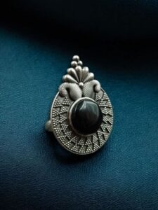 Trendy Oxidized Monalisa Stone Ring | Silver Replica Adjustable Perfect Jewelry For Women - color: "Black"