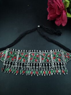 Flower Design Silver Plated Thread Necklace with Elegant Stone Work Ethnic Jewelry