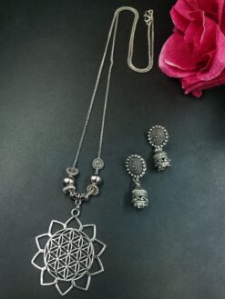 Flower Design German Silver Chain Pendant Necklace Set for Women