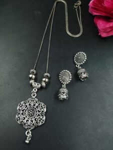 Silver Plated Flower Charm Chain Pendant with Elegant Pearl Work Detailing