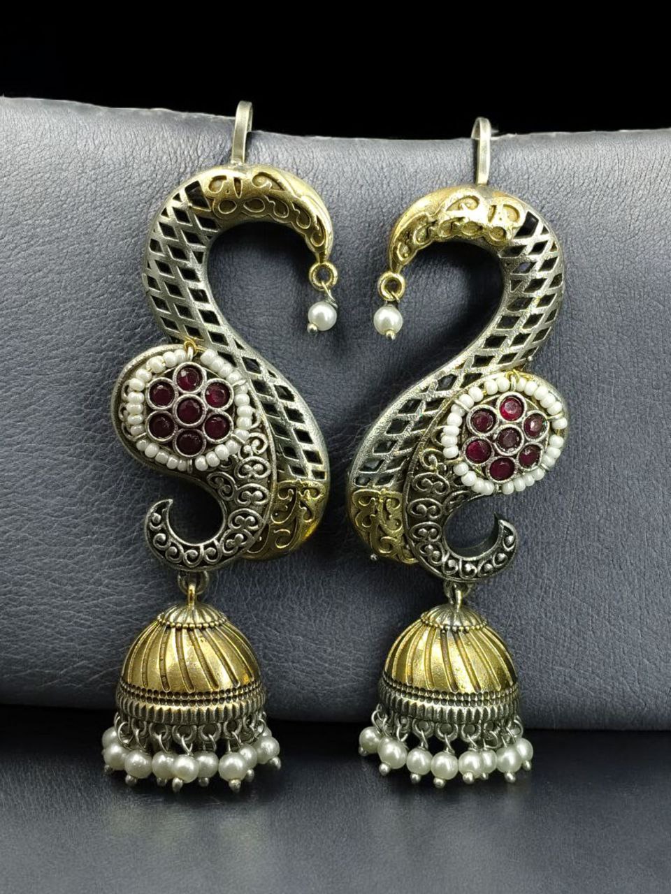 Beautiful Two-Tone Jhumki Earcuff | Stone & Pearl Detailing Traditional Ethnic Jewelry For Girls 9 Two-tone jhumki earcuff with stone and pearl detailing for ethnic wear.