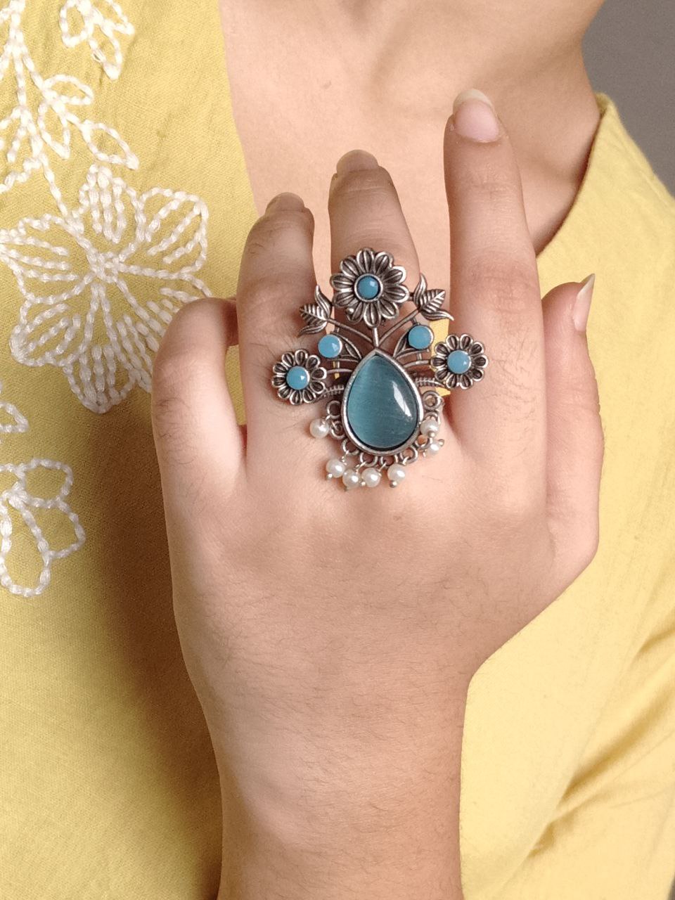 Traditional Flower Design Ring | Silver Replica Adjustable Stone & Pearl Work Best Jewelry 6 Silver replica adjustable flower ring with stone and pearl work.