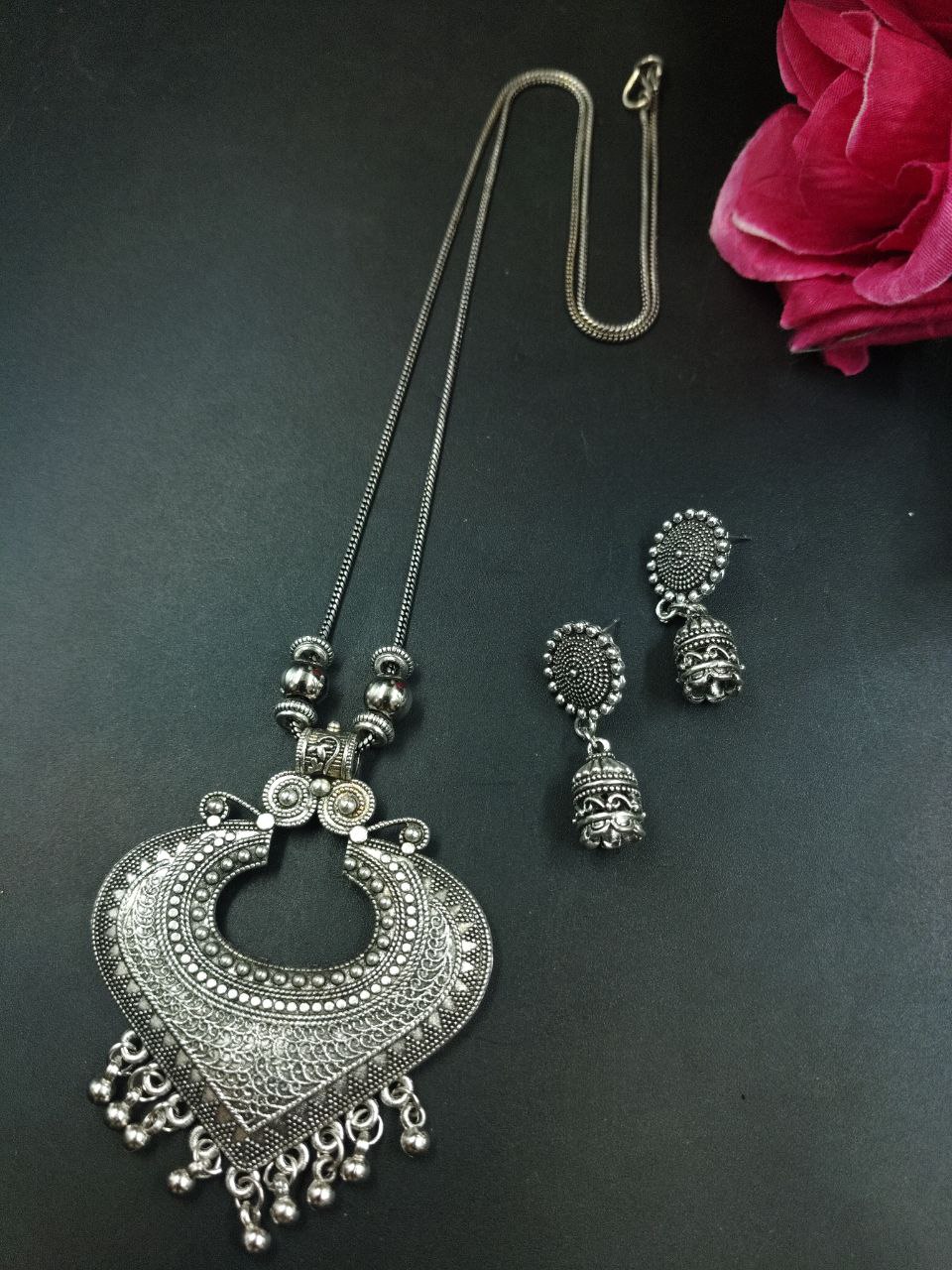 Heart Shape German Silver Chain Pendant Necklace Set for Women Elegant Traditional Ethnic Jewelry 1 Heart Shape German Silver Chain Pendant Necklace Set for Women Elegant Traditional Ethnic Jewelry