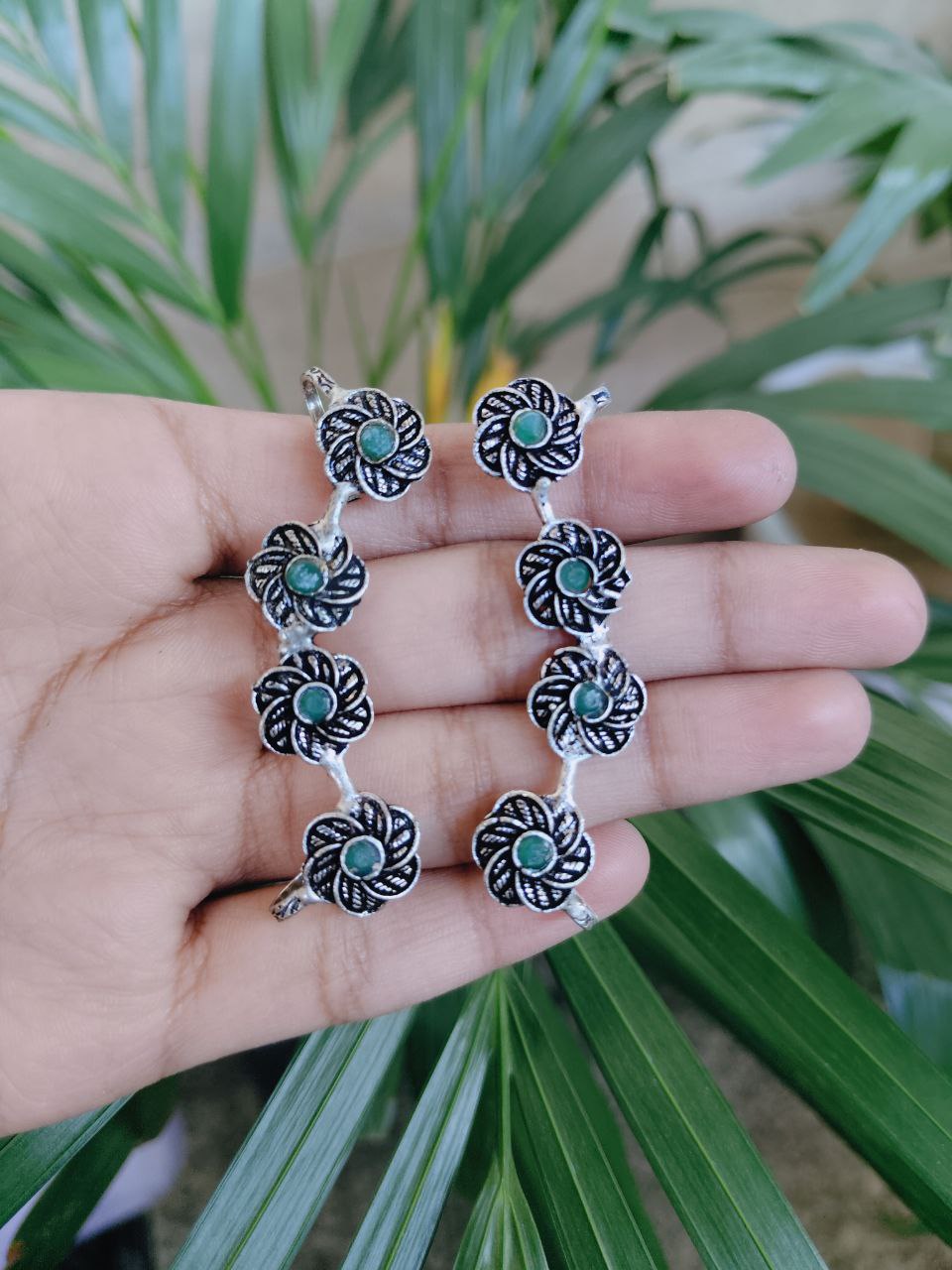 Silver Plated Floral Art Earcuff with Elegant and Stylish Stone Work Design 1 Silver Plated Floral Art Earcuff with Elegant and Stylish Stone Work Design