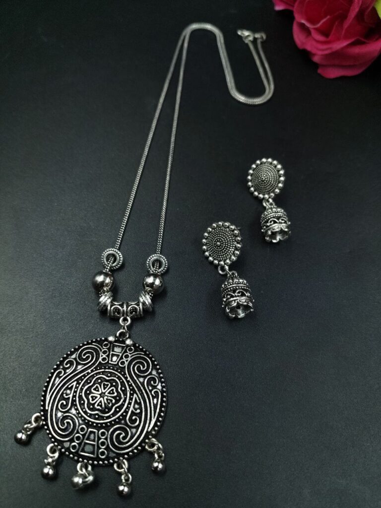 Floral Art Chain Pendant Necklace for Women