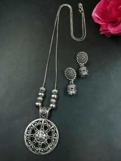 Round Shape German Silver Chain Pendant Necklace Set for Women