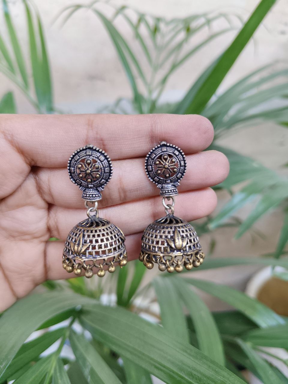 Elegant Two-Tone Jhumki Dangler Earrings with Traditional Ghungroo Detailing for Women 1 Elegant Two-Tone Jhumki Dangler Earrings with Traditional Ghungroo Detailing for Women