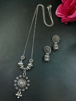 Flower Design German Silver Chain Pendant Necklace for Women