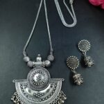 Traditional Art Silver Plated Oxidized Jewelry Necklace with Elegant Pearl Work Design Ethnic