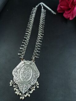 Floral Art Silver Plated Oxidized Chain Necklace with Elegant Pearl Work Jewelry