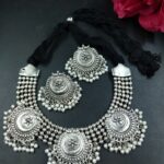 Elegant Flower Design Silver Plated Thread Necklace with Beautiful Pearl Work Jewelry