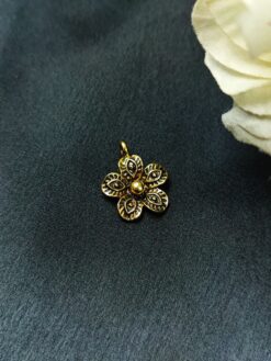 Elegant Flower Charm Raw Material for DIY Jewelry Making