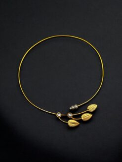 Beautiful gold plated hasli necklace with stone work