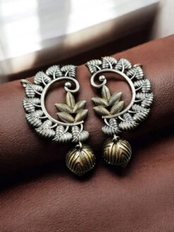 Vintage look two-tone jhumka earcuff