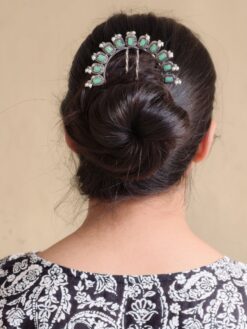 Silver plated square shape juda pin with pearl and stone work