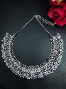 Antique Look Silver Plated Necklace with Elegant Pearl Work Detailing