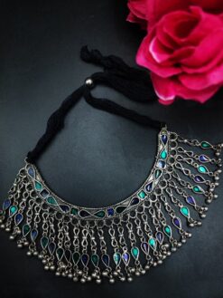 Geometric Design Silver Plated Thread Necklace with Beautiful Stone and Pearl Work