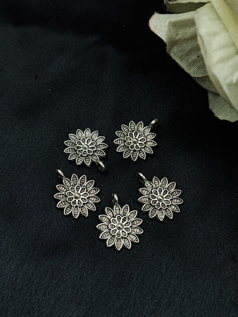 Flower Design German Silver Charm Raw Material for DIY Jewelry Making (5 piece)