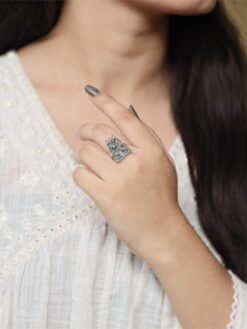 Oxidized silver plated floral art adjustable ring