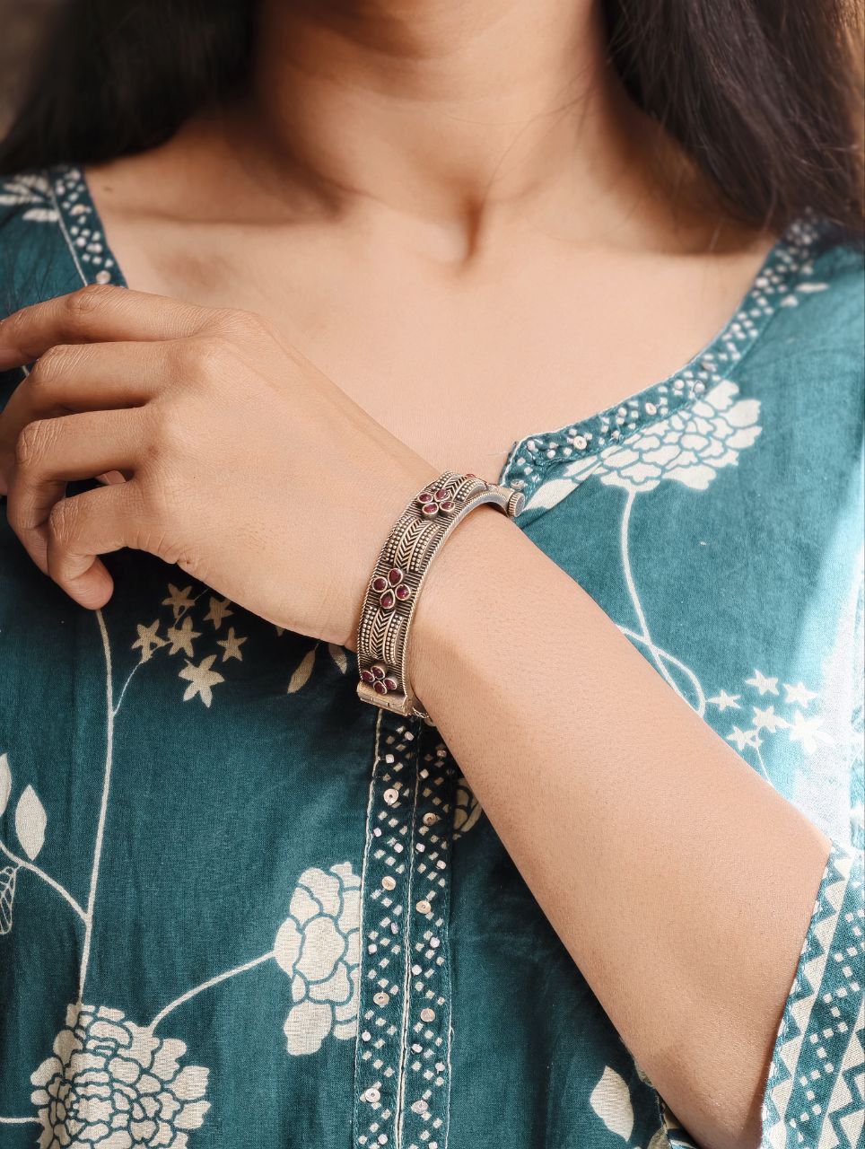 Attractive Silver Replica Bracelet with Elegant Traditional Art Work 6 Silver Replica Bracelet traditional brass silver look jewelry