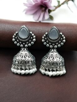 Traditional Monalisa stone silver plated pearl jhumka earrings