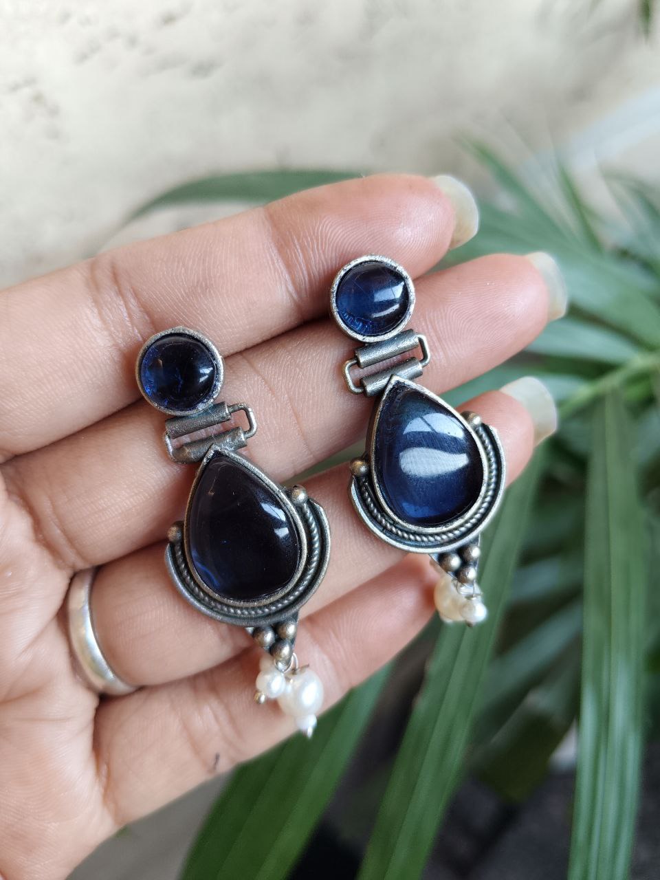 Elegant Vintage Drop Earring – Timeless Stunning Antique Style Jewelry for Women 8 Vintage Drop Earring Elegant Antique Style Brass Jewelry for Women