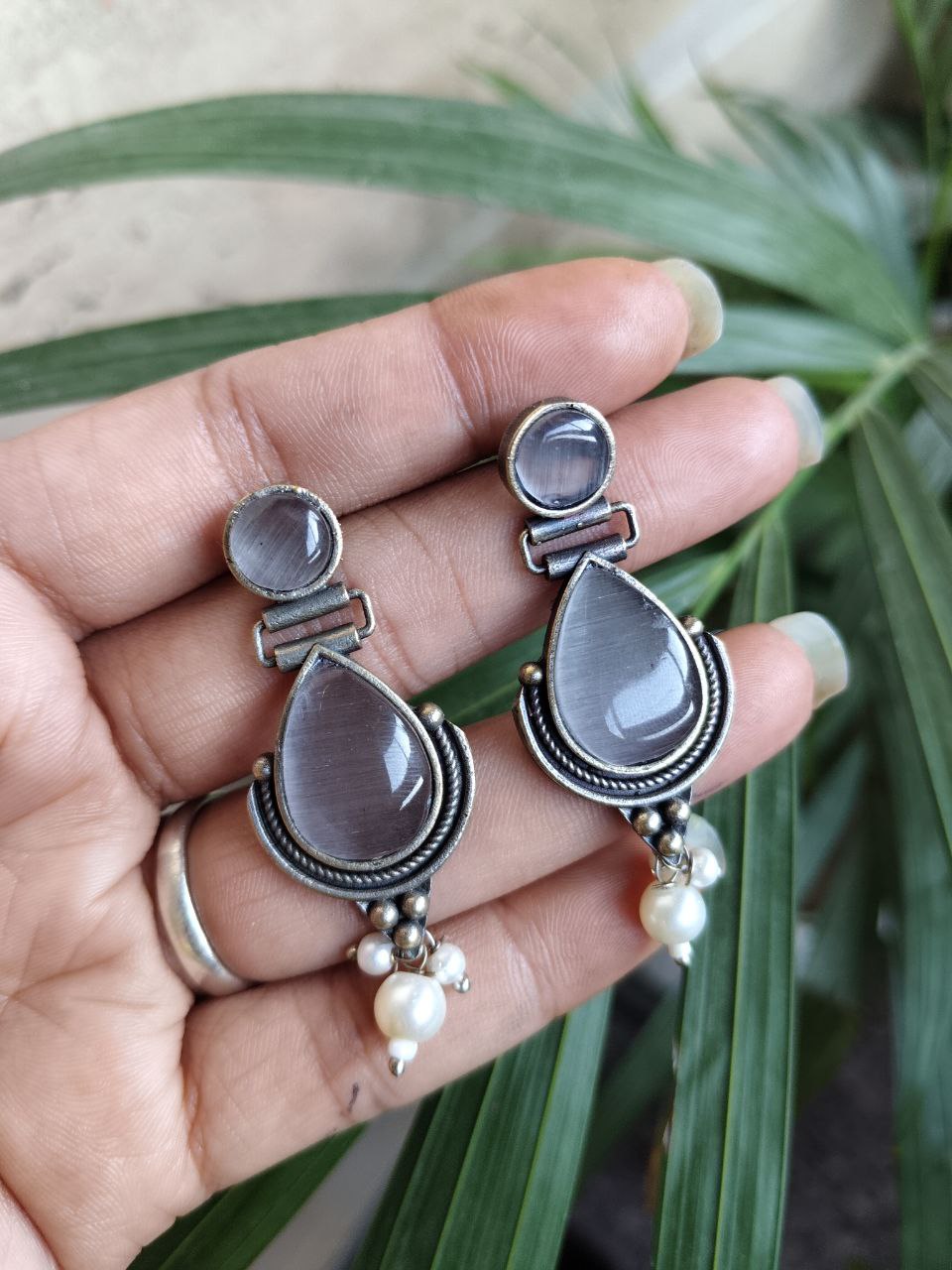 Elegant Vintage Drop Earring – Timeless Stunning Antique Style Jewelry for Women 9 Vintage Drop Earring Elegant Antique Style Brass Jewelry for Women