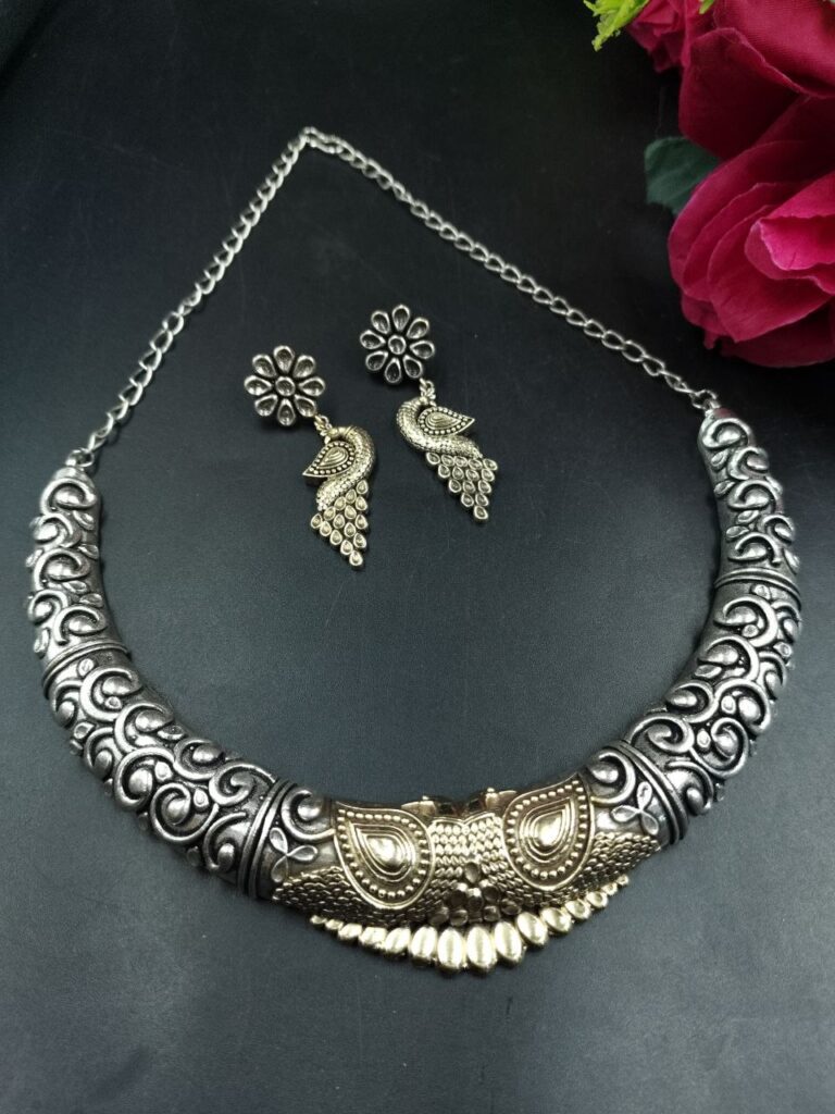 Two-tone Peacock Hasli Necklace Elegant Dazzling Traditional Statement Jewelry