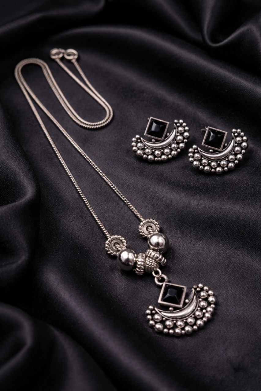 Half Moon Necklace Set Dazzling Jewelry for Party Wear Look 3 Half Moon Necklace Set stylish brass jewelry design