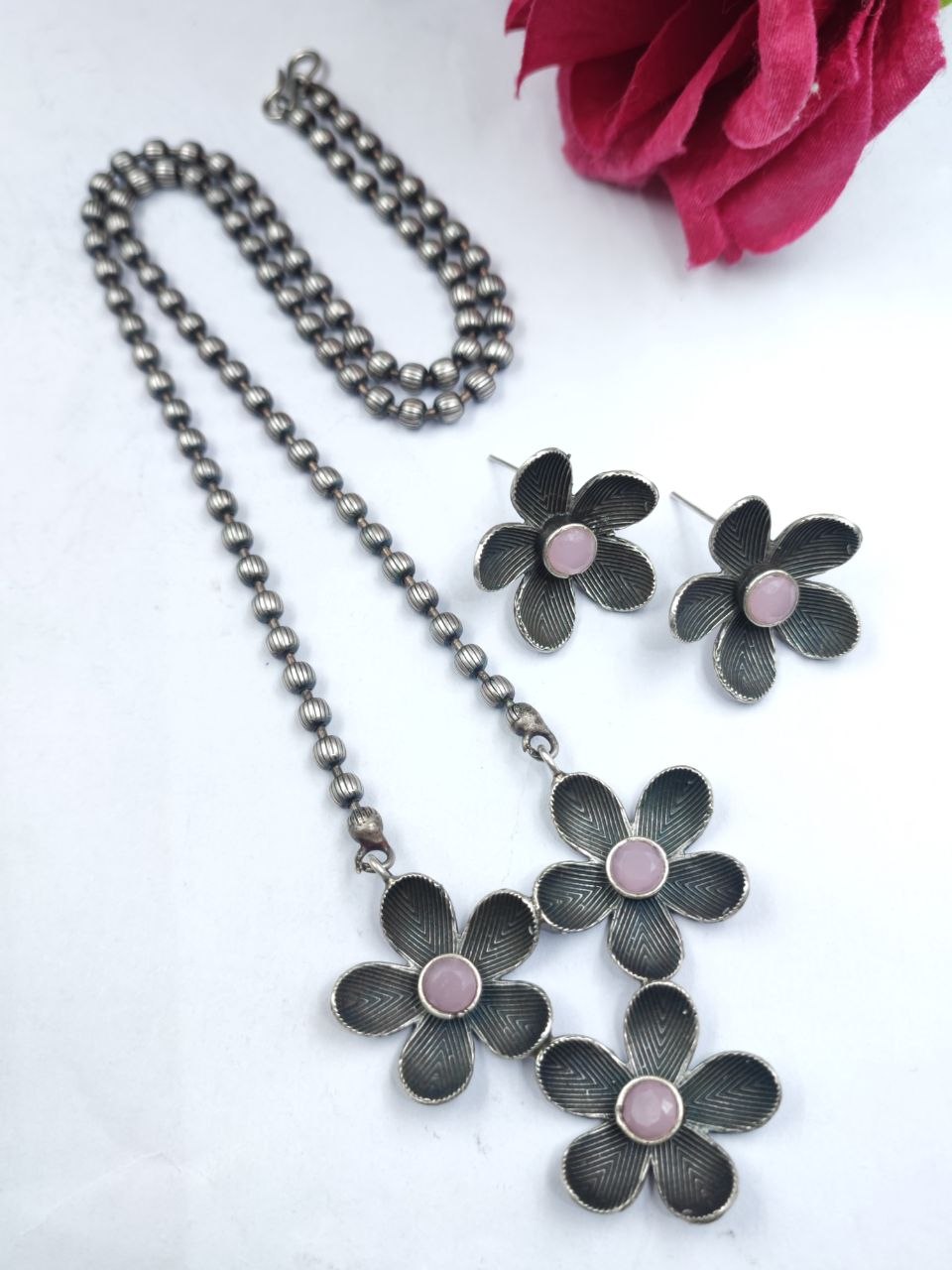 Designer Flower Necklace Set Jewelry for Beautiful Party Wear Look 6 Flower Necklace Set stylish brass jewelry design