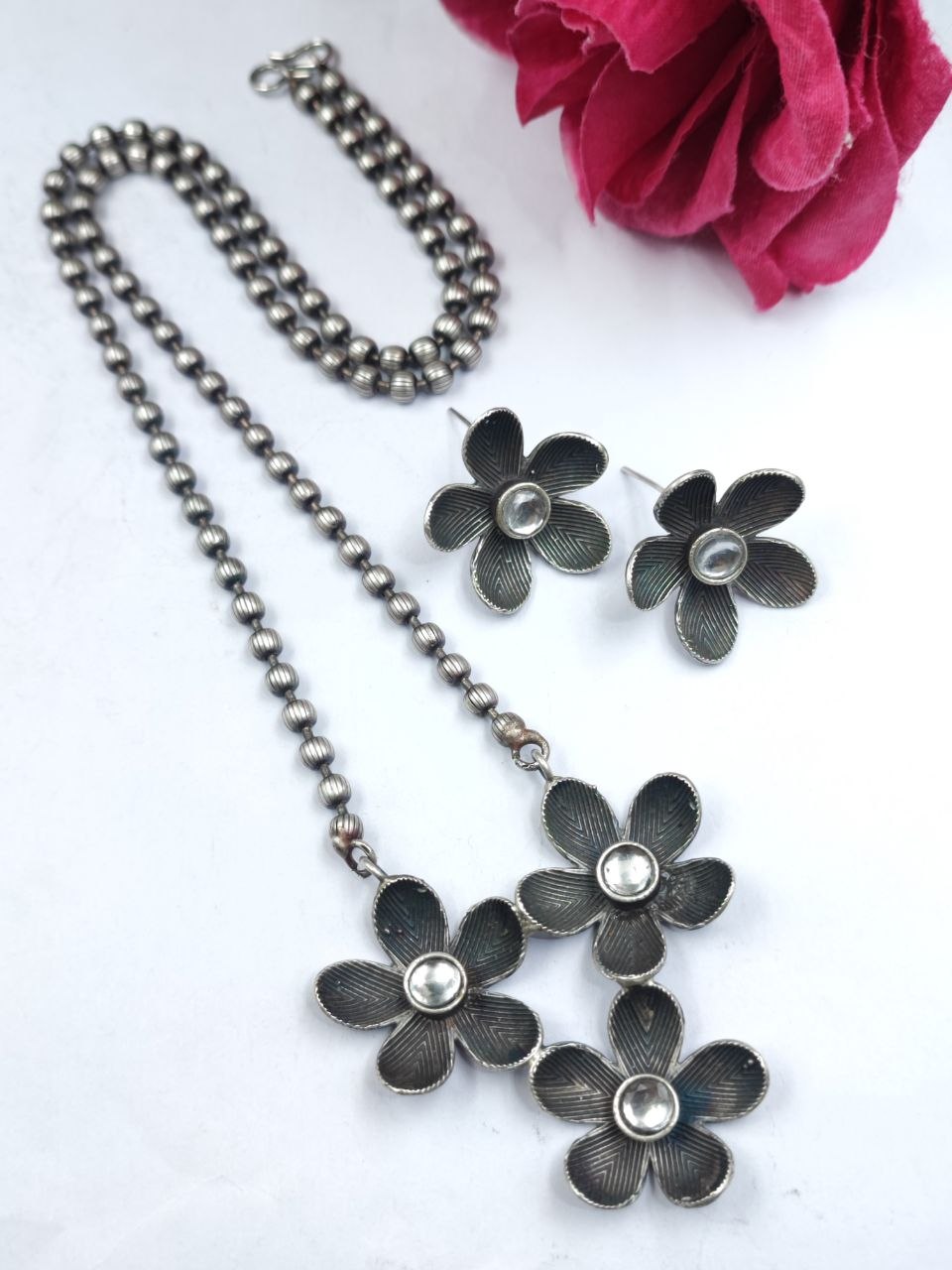 Designer Flower Necklace Set Jewelry for Beautiful Party Wear Look 5 Flower Necklace Set stylish brass jewelry design