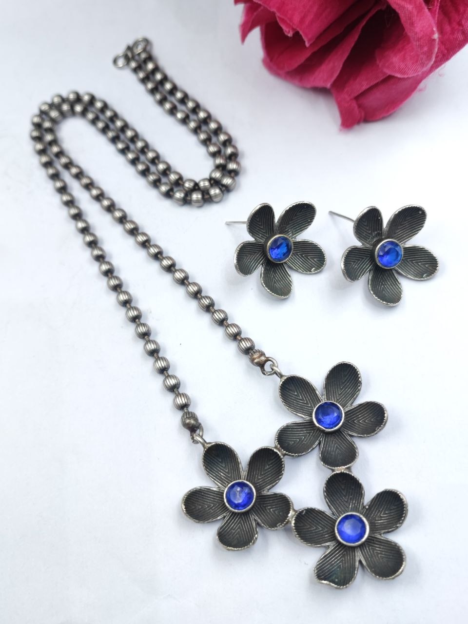 Designer Flower Necklace Set Jewelry for Beautiful Party Wear Look 1 Flower Necklace Set stylish brass jewelry design