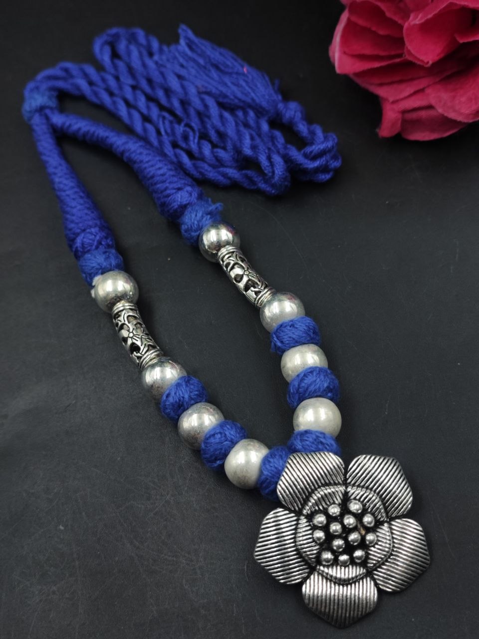 Flower Thread Necklace Traditional Jewelry for Beautiful Look 1 Flower Thread Necklace stylish brass jewelry design