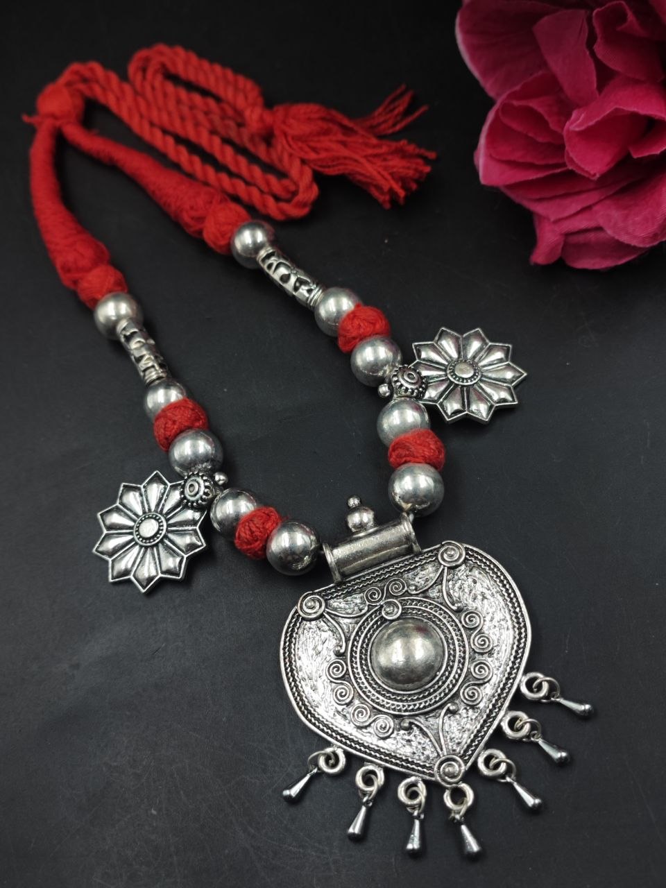 Silver Thread Necklace Elegant Jewelry for Modern Look 1 Silver Thread Necklace stylish brass jewelry design