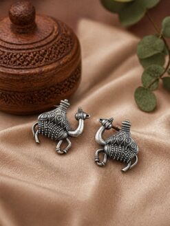 Silver Camel Stud stylish brass jewelry design