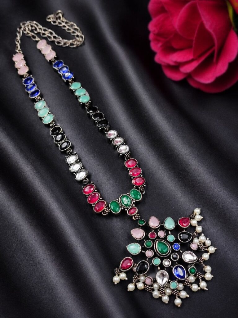 Antique Necklace Vintage Stylish Jewelry for Timeless Look