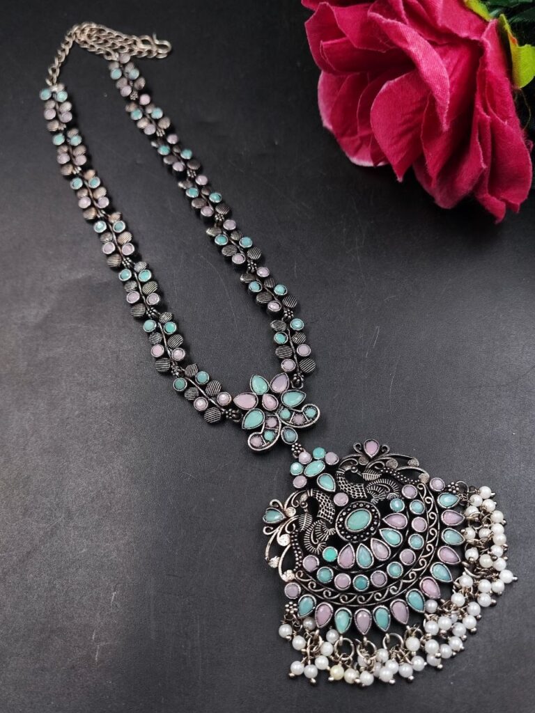 Vintage Necklace Classic Style Jewelry for Ethnic & Modern Look