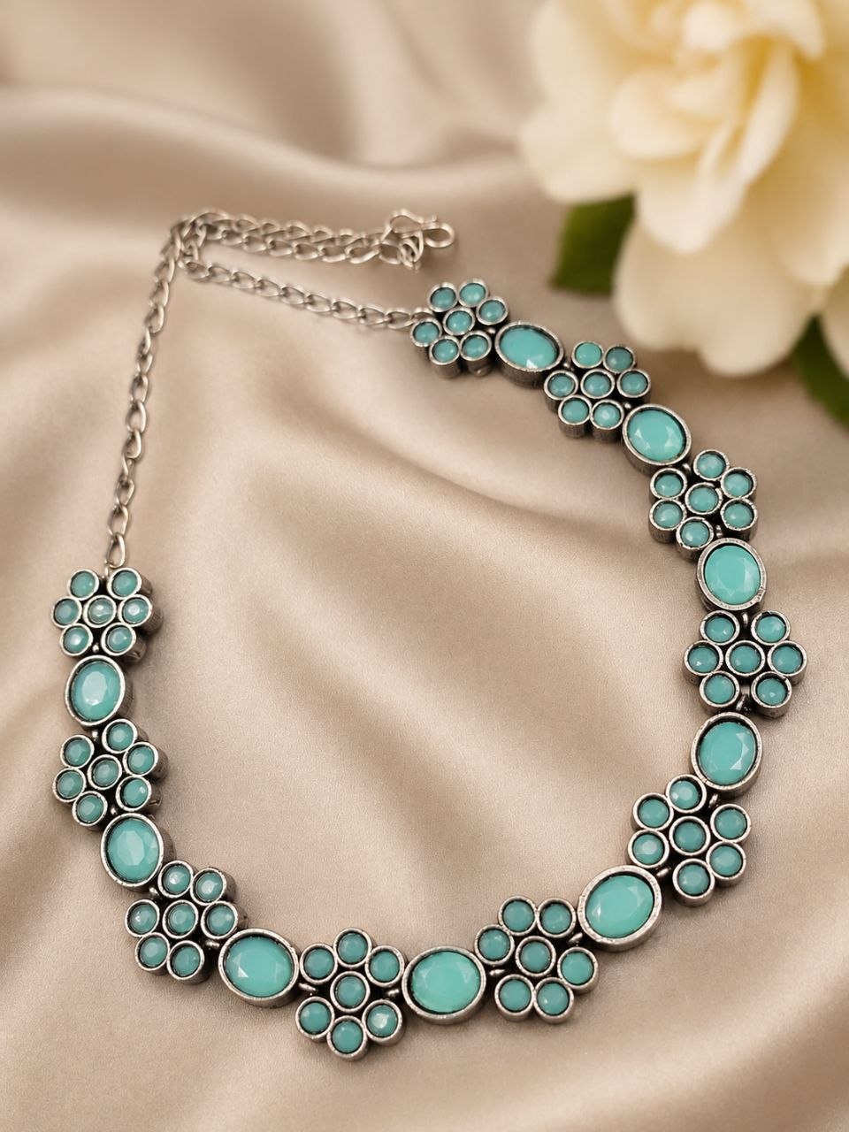 Floral Art Necklace Exquisite Premium Jewelry for Elegant Traditional Style 1 Floral Art Necklace stylish brass jewelry design