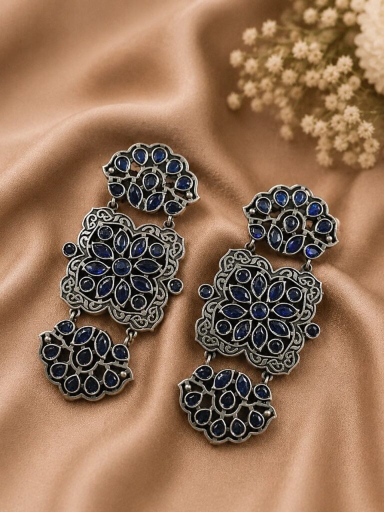 Unique Silver Earring Elegant Design for Beautiful Fashion Wear