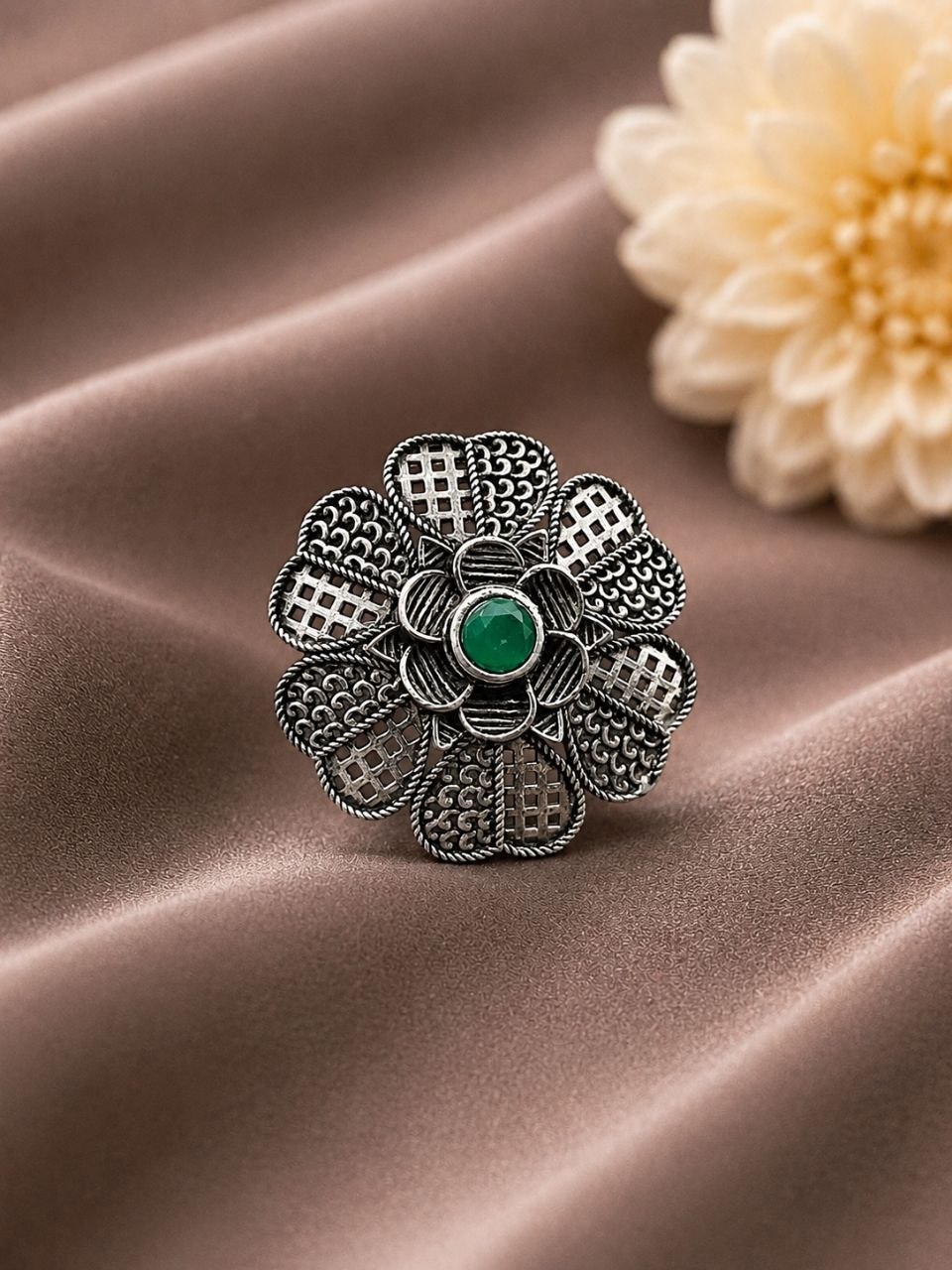 Beautiful Floral Ring Nature Design for Stunning Everyday Wear 1 Floral Ring stylish brass jewelry design
