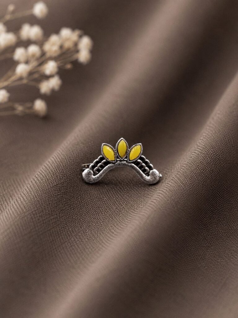 Designer Leaf Nose Pin Elegant Design for Stylish Ethnic Wear