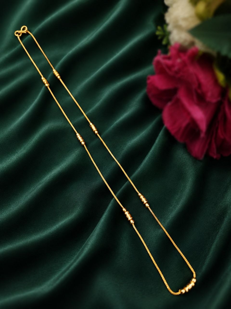 Minimalist Gold Chain Modern Design for Effortless Fashion 1 Minimalist Gold Chain elegant modern jewelry design