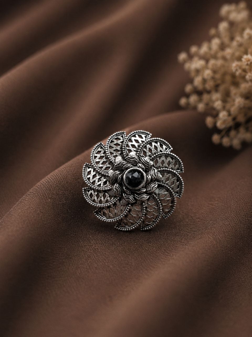 Unique Silver Ring Artistic Design for Elegant Fashion Wear 2 Unique Silver Ring stylish brass jewelry design